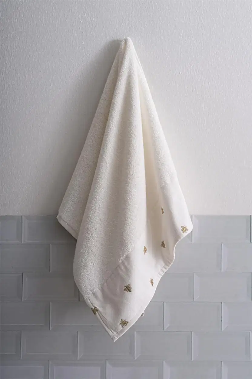 Bee Life Arı Nakışlı Banyo Havlusu (90 x 150 cm)