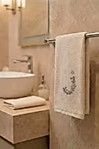 Monogram Harf Nakışlı Bambu Yüz Havlusu (50 x 90 cm)