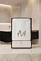 Monogram Harf Nakışlı Bambu Yüz Havlusu (50 x 90 cm)