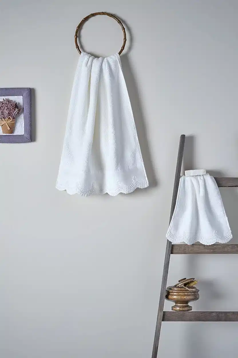 Ramos İşlemeli El Havlusu (30 x 50 cm) - Nazik Home - Yuvama Değer!