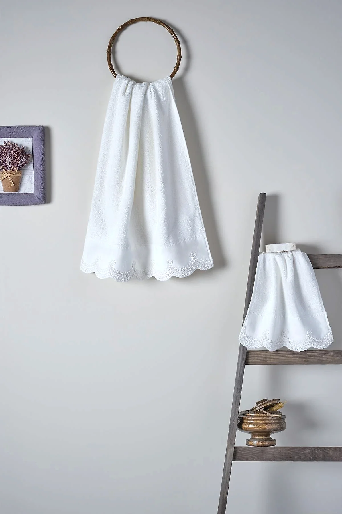 Ramos İşlemeli Yüz Havlusu (50 x 90 cm) - Nazik Home - Yuvama Değer!